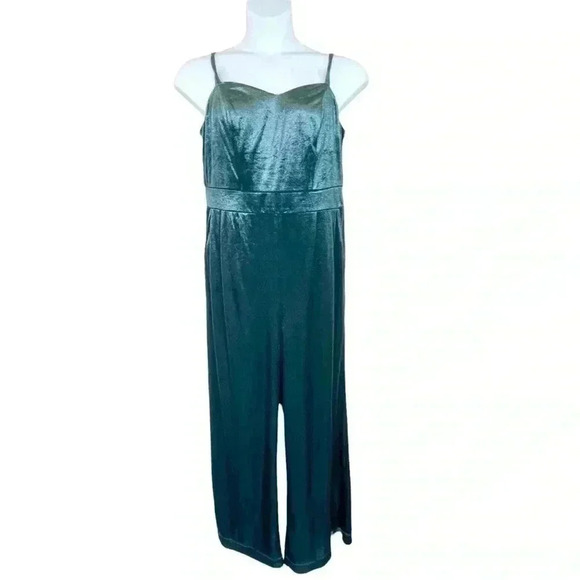 Torrid Emerald Green Velvet Wide Leg Sleeveless Jumpsuit Size 12 - Picture 3 of 10